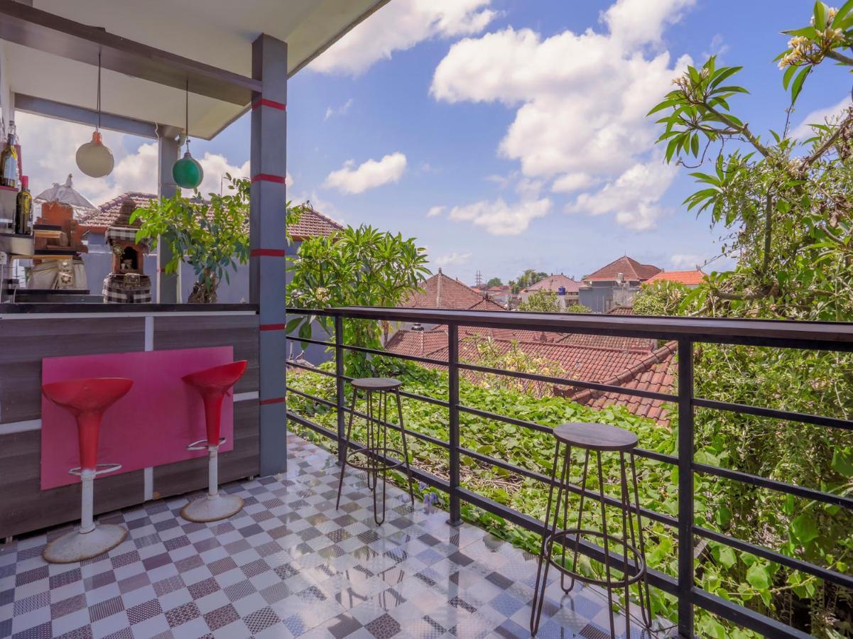 Oyo 3852 Valomia Guest House デンパサール エクステリア 写真